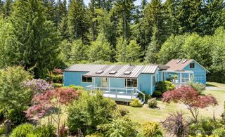 6124 Cultus Bay Road, Clinton, WA 98236
