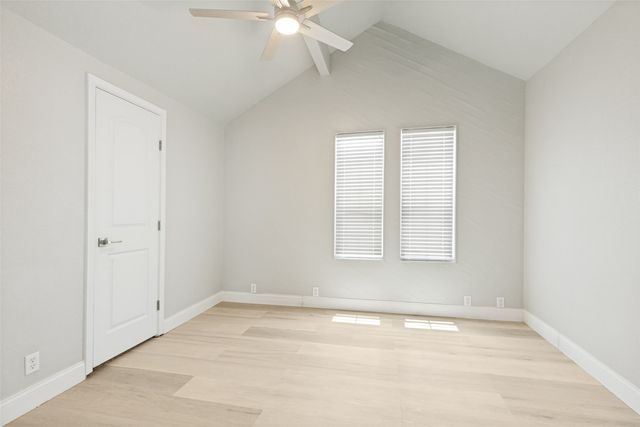 676 Harbor Drive, Azle, TX 76020