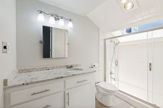 676 Harbor Drive, Azle, TX 76020