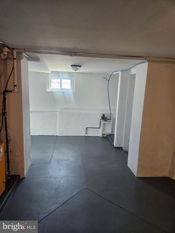 6405 DICKS AVE, Philadelphia, PA 19142