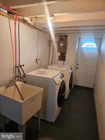 6405 DICKS AVE, Philadelphia, PA 19142