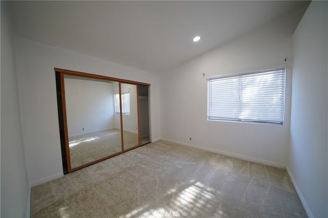 27767 Crookshank, Saugus, CA 91350