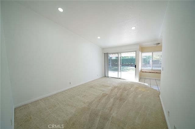 27767 Crookshank, Saugus, CA 91350