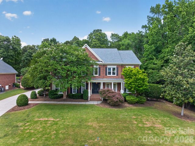 7810 Stonehaven Drive, Waxhaw, NC 28173