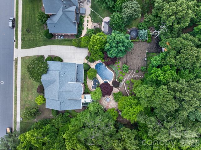 7810 Stonehaven Drive, Waxhaw, NC 28173