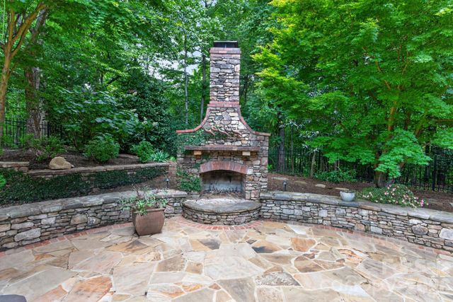 7810 Stonehaven Drive, Waxhaw, NC 28173