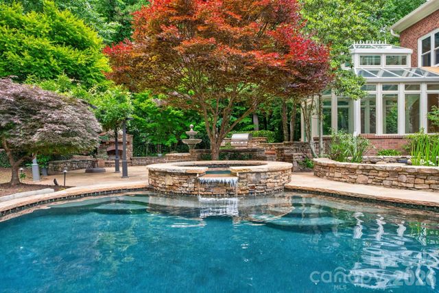7810 Stonehaven Drive, Waxhaw, NC 28173