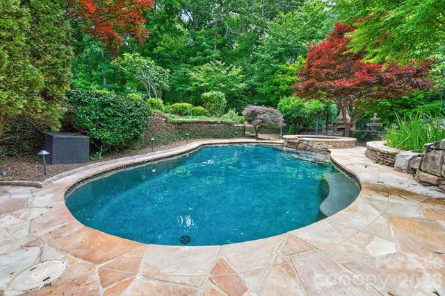 7810 Stonehaven Drive, Waxhaw, NC 28173