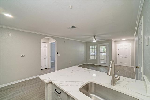 8932 MANOR LOOP 102, Bradenton, FL 34202