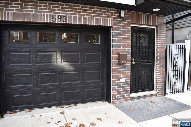 593 18th Street, Newark, NJ 07103