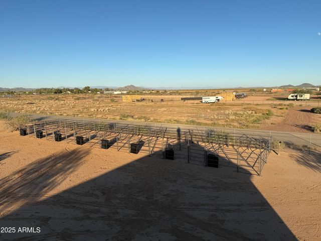 50910 W LONG RIFLE Road, Aguila, AZ 85320