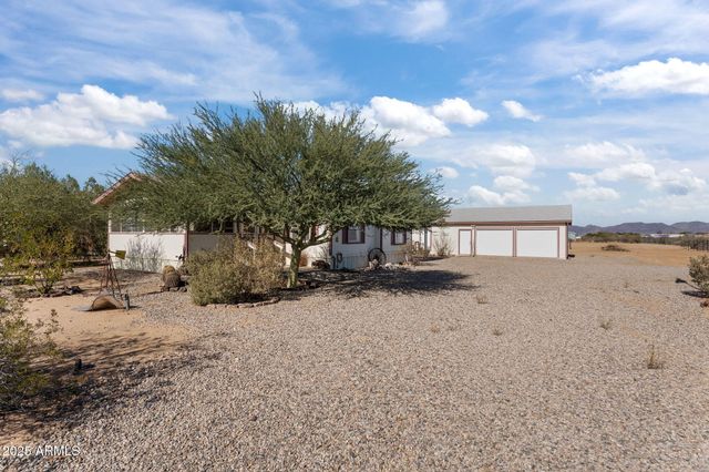 50910 W LONG RIFLE Road, Aguila, AZ 85320