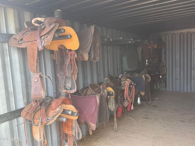 50910 W LONG RIFLE Road, Aguila, AZ 85320