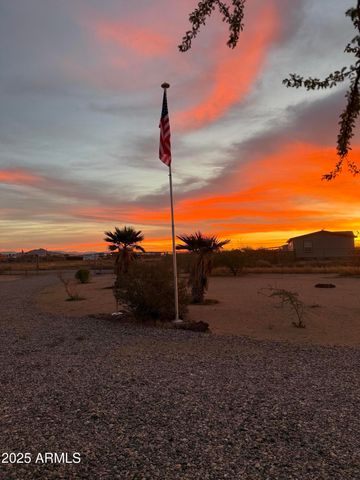 50910 W LONG RIFLE Road, Aguila, AZ 85320