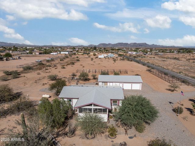 50910 W LONG RIFLE Road, Aguila, AZ 85320