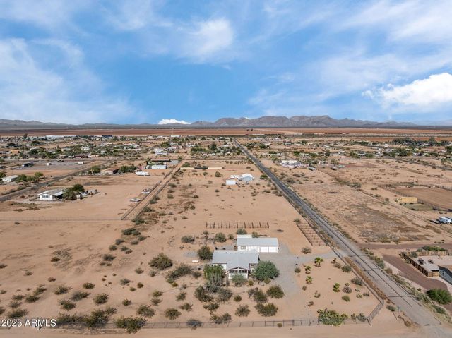 50910 W LONG RIFLE Road, Aguila, AZ 85320