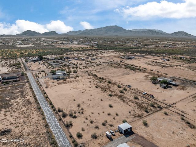 50910 W LONG RIFLE Road, Aguila, AZ 85320