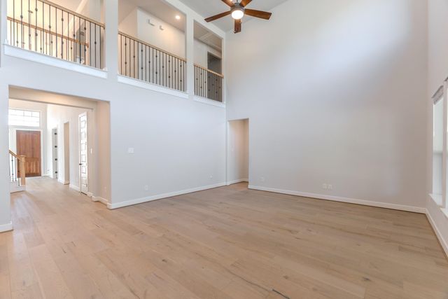 56 Venetia Grove Drive, The Woodlands, TX 77375