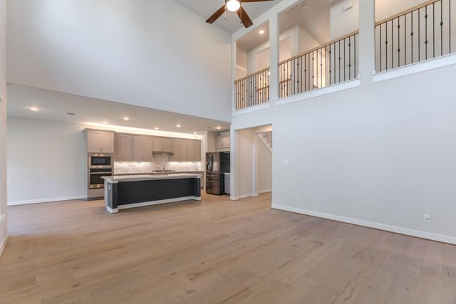 56 Venetia Grove Drive, The Woodlands, TX 77375
