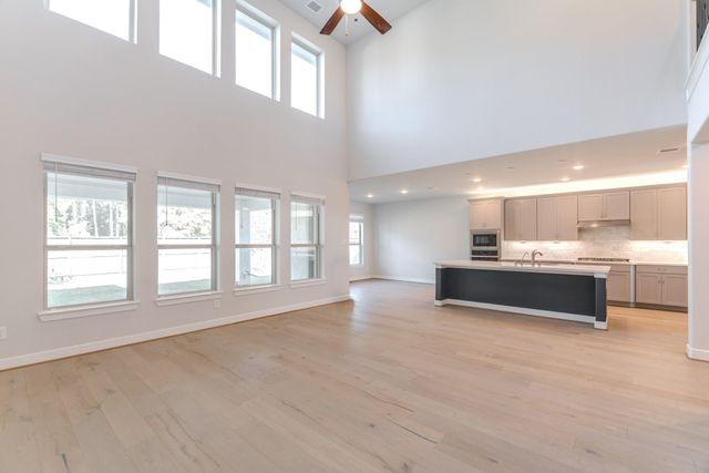 56 Venetia Grove Drive, The Woodlands, TX 77375