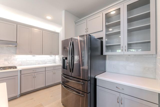 56 Venetia Grove Drive, The Woodlands, TX 77375