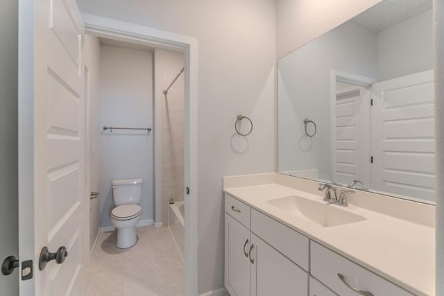 56 Venetia Grove Drive, The Woodlands, TX 77375