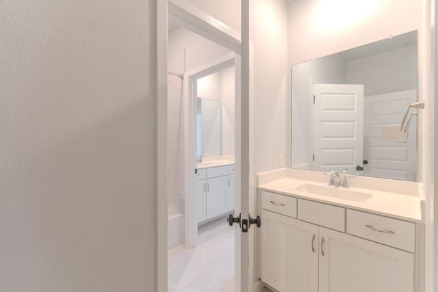 56 Venetia Grove Drive, The Woodlands, TX 77375