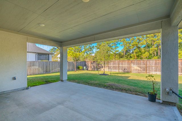 56 Venetia Grove Drive, The Woodlands, TX 77375