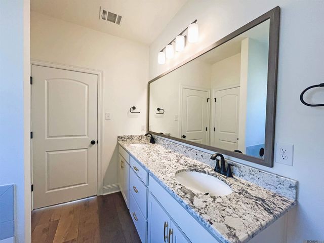 11348 Densmore Dr, Denham Springs, LA 70726