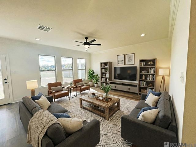 11348 Densmore Dr, Denham Springs, LA 70726