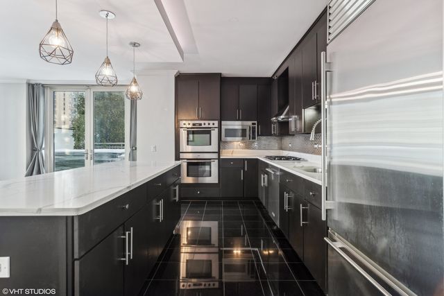 33 W Ontario Street 14B, Chicago, IL 60654