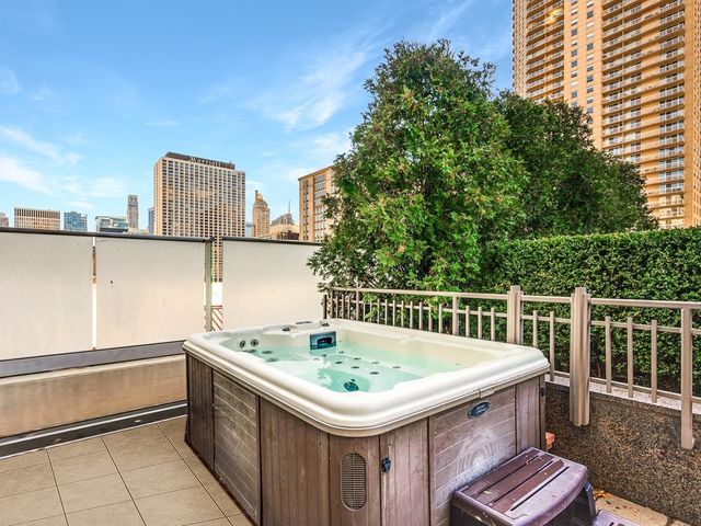 33 W Ontario Street 14B, Chicago, IL 60654