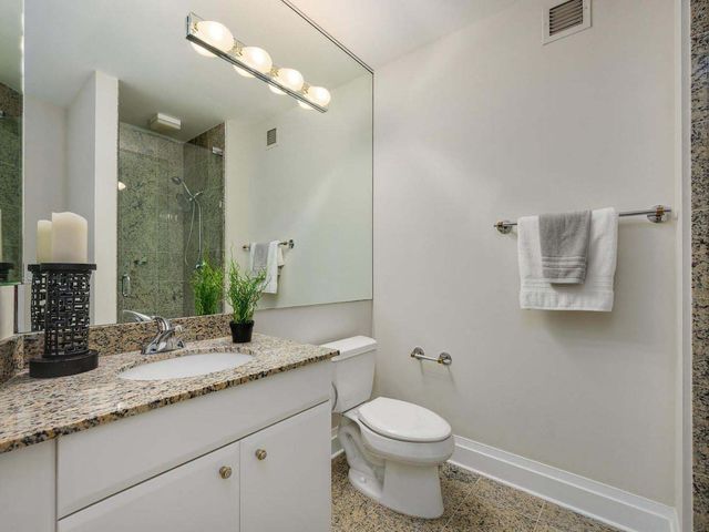 33 W Ontario Street 14B, Chicago, IL 60654