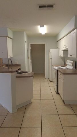 5908 BRICKLEBERRY LANE 103, Zephyrhills, FL 33541