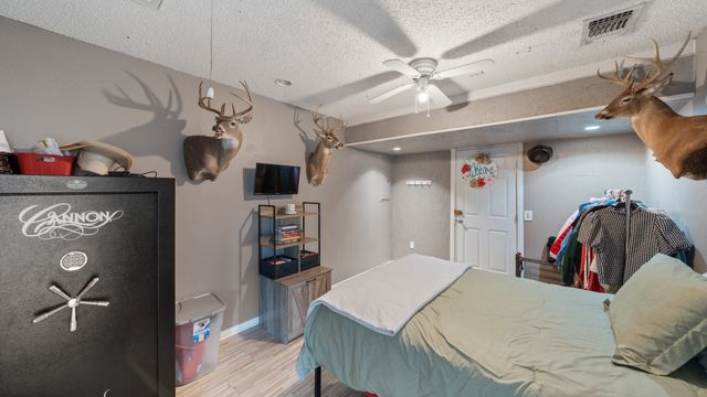 111 Vz County Road 3433, Wills Point, TX 75169