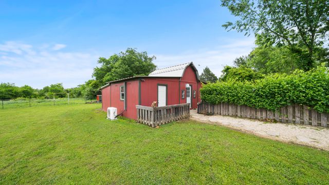 111 Vz County Road 3433, Wills Point, TX 75169