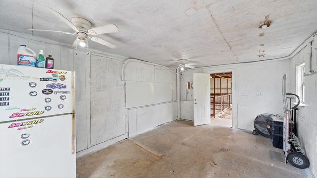 111 Vz County Road 3433, Wills Point, TX 75169