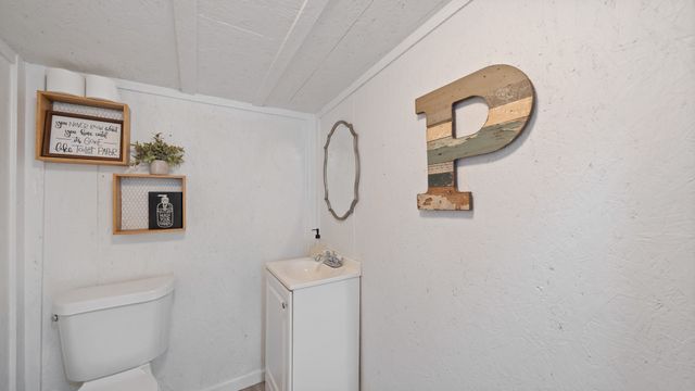 111 Vz County Road 3433, Wills Point, TX 75169