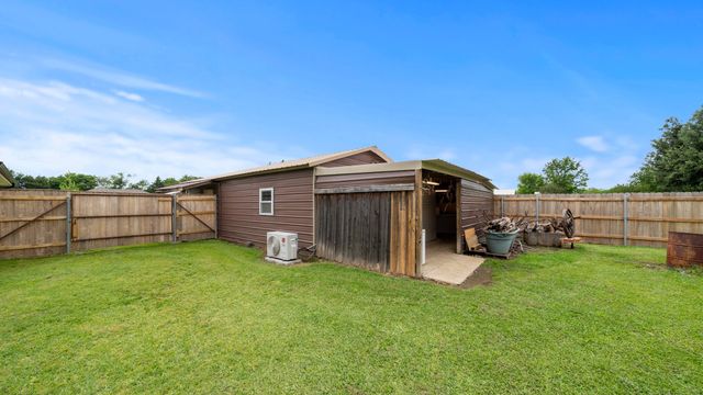 111 Vz County Road 3433, Wills Point, TX 75169