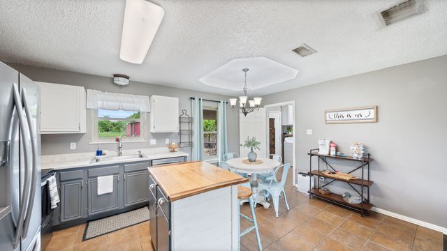 111 Vz County Road 3433, Wills Point, TX 75169