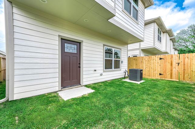 785 Fortune Street B, Houston, TX 77088