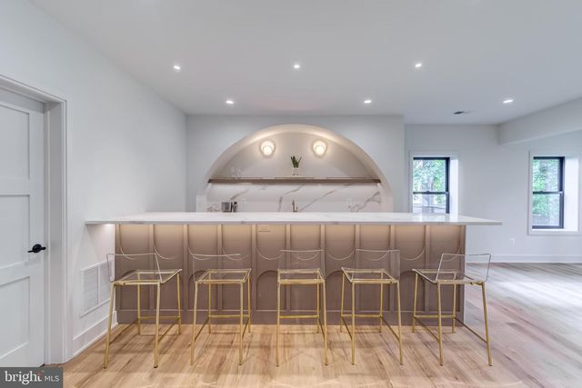 913 SYMPHONY CIR SW, Vienna, VA 22180