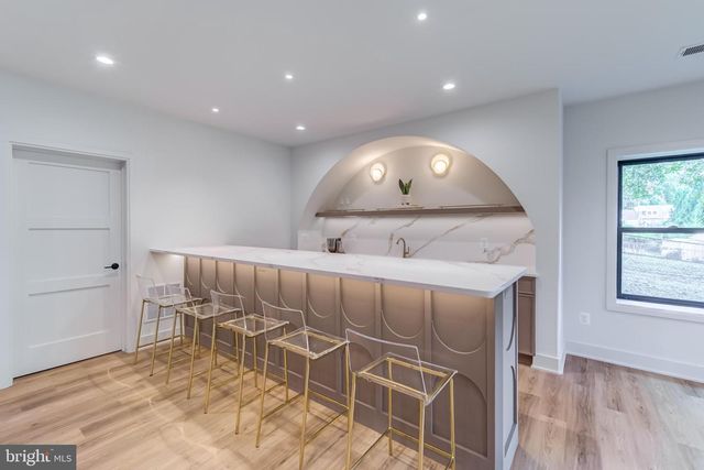 913 SYMPHONY CIR SW, Vienna, VA 22180