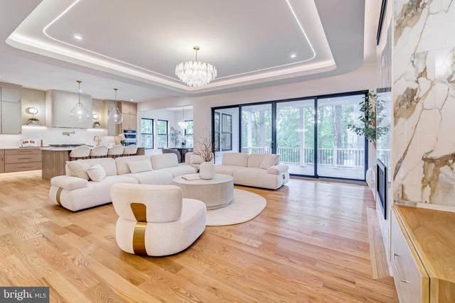 913 SYMPHONY CIR SW, Vienna, VA 22180