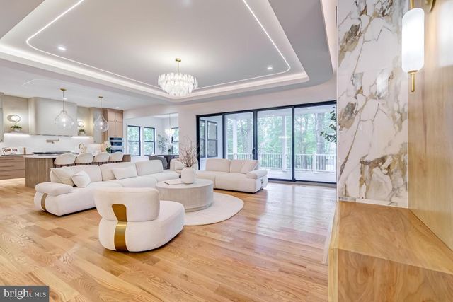 913 SYMPHONY CIR SW, Vienna, VA 22180