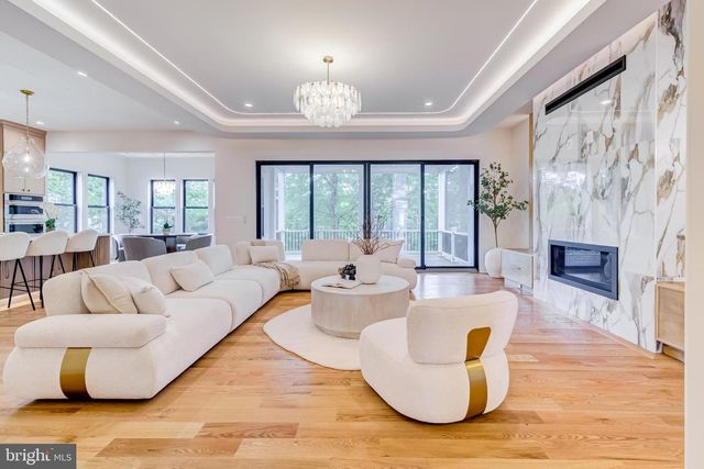 913 SYMPHONY CIR SW, Vienna, VA 22180