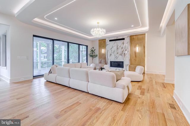 913 SYMPHONY CIR SW, Vienna, VA 22180