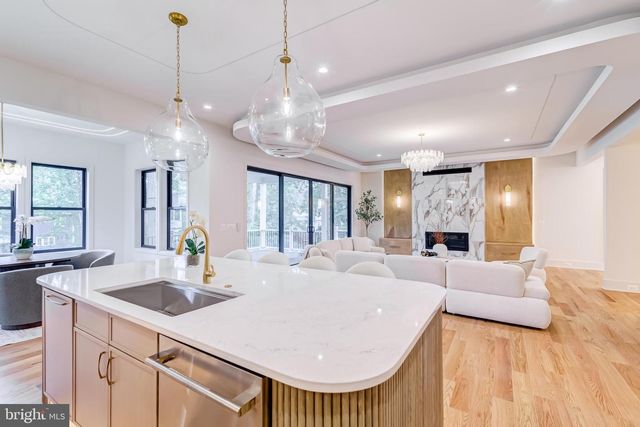 913 SYMPHONY CIR SW, Vienna, VA 22180