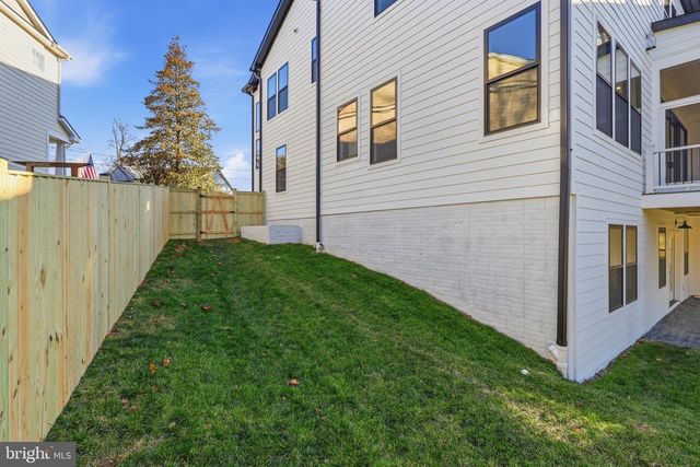 913 SYMPHONY CIR SW, Vienna, VA 22180