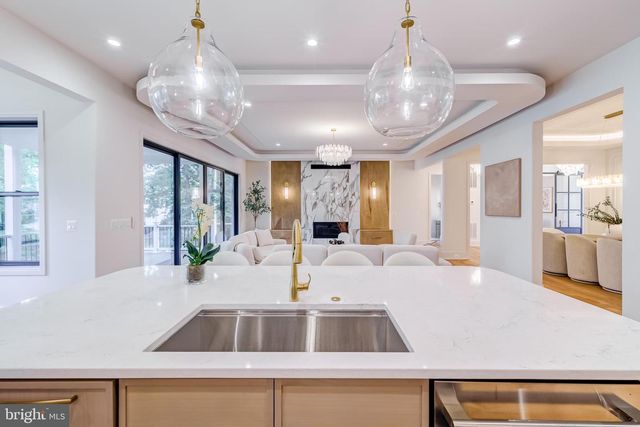 913 SYMPHONY CIR SW, Vienna, VA 22180